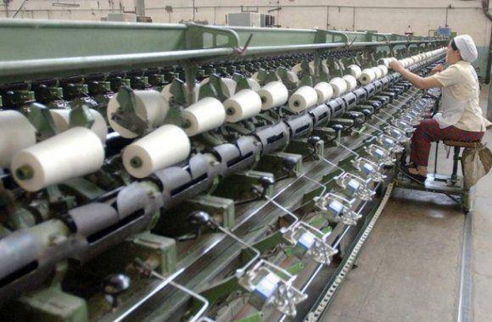 Textiles preocupados por la escasez de materia prima