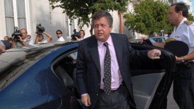 Ladrones atacaron el auto del fiscal Carlos Stornelli y se tirotearon con sus custodios