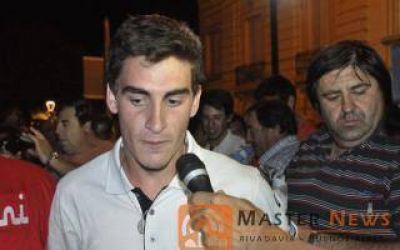 Rivadavia: Una multitud recibi� a Denis Mart�n, piloto campe�n de la F�rmula Metropolitana