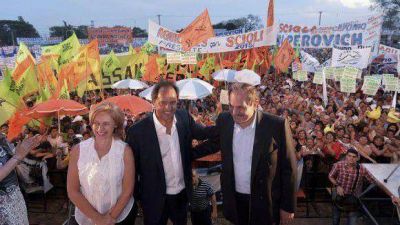 Scioli visit� Tucum�n y destac� el rol de las econom�as regionales