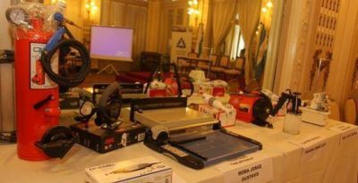 Cientos de emprendedores recibieron insumos por casi un mill�n de pesos