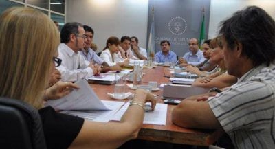 Las PASO se mezclaron en la exposici�n de Oteo sobre femicidios