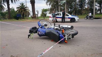 Colisionaron una moto y una camioneta