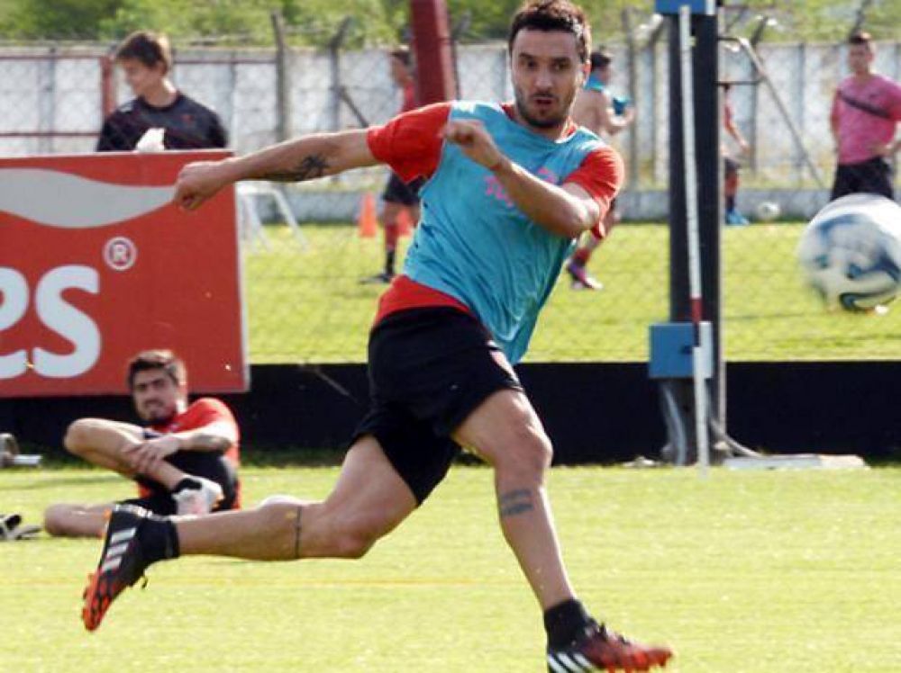 Con Scocco y C�ceres, Raggio sigue acomodando piezas en Newell's
