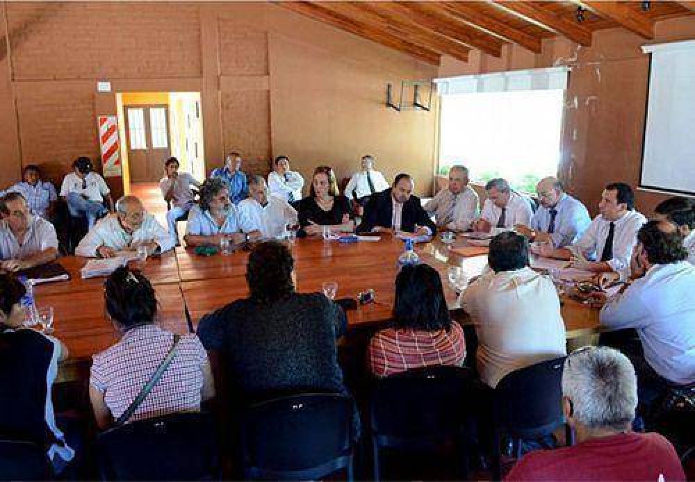 El Gobierno asegur� que no puede pagar una ayuda extraordinaria de fin de a�o