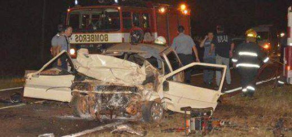 Jard�n Am�rica: cuatro muertos y tres heridos tras un triple choque en ruta 12