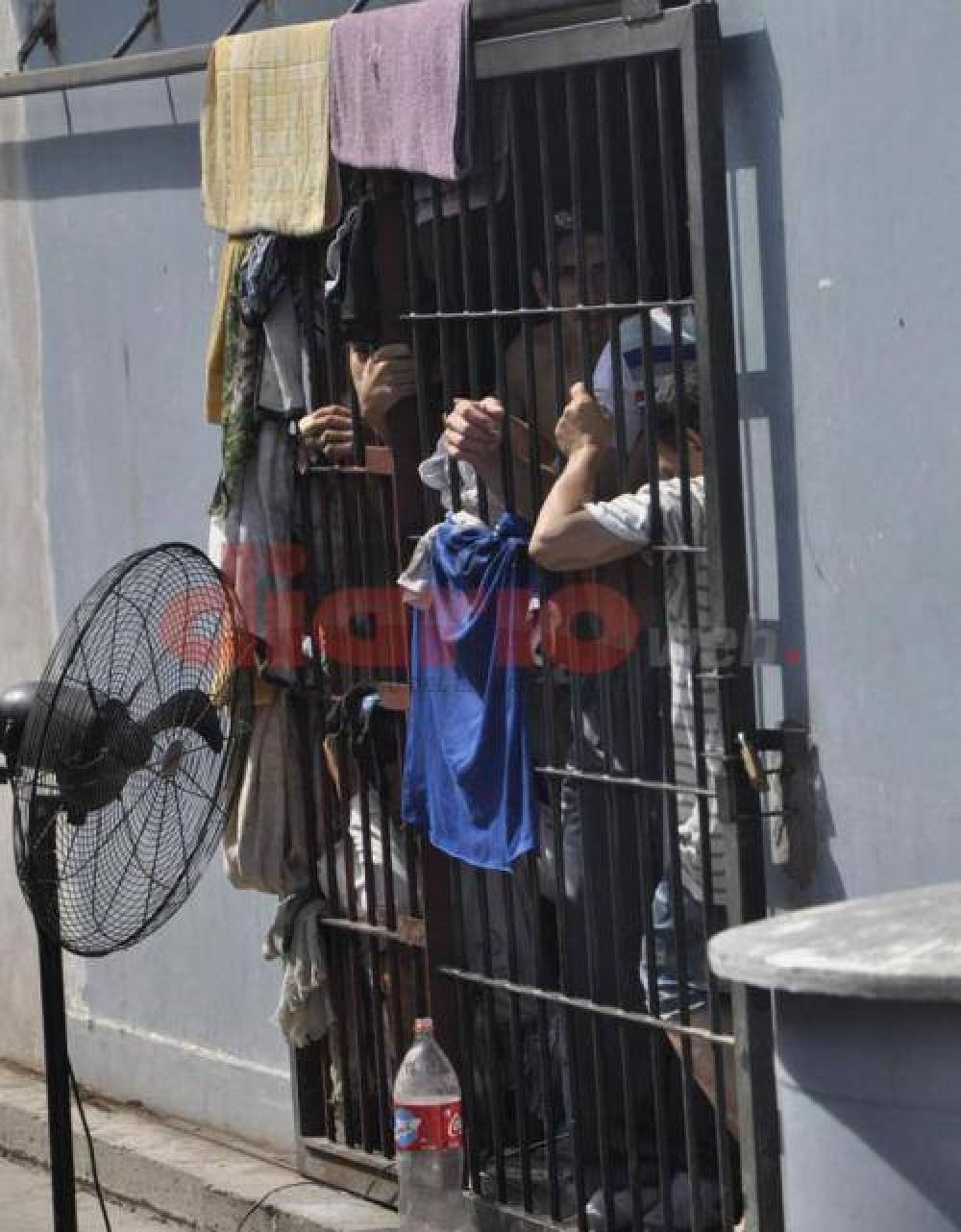 Una joven de 18 a�os discuti� con su madre, se fue de su casa y fue raptada, drogada y violada