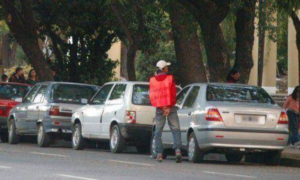 Vecinos y naranjitas presentan sistema alternativo para el estacionamiento controlado