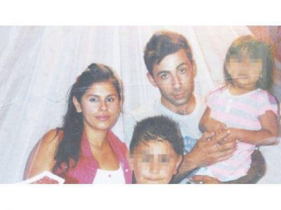 Una mujer escuch� tiros, se asom� a ver y recibi� un disparo en la frente