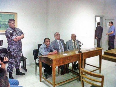 Sosa condenado a 11 a�os y medio en fallo sin precedentes