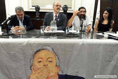 Tomada y diputados porte�os del FPV recordaron a N�stor Kichner