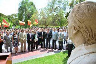 Homenaje a N�stor Kirchner: Gioja: �Fue un militante con representaci�n popular�