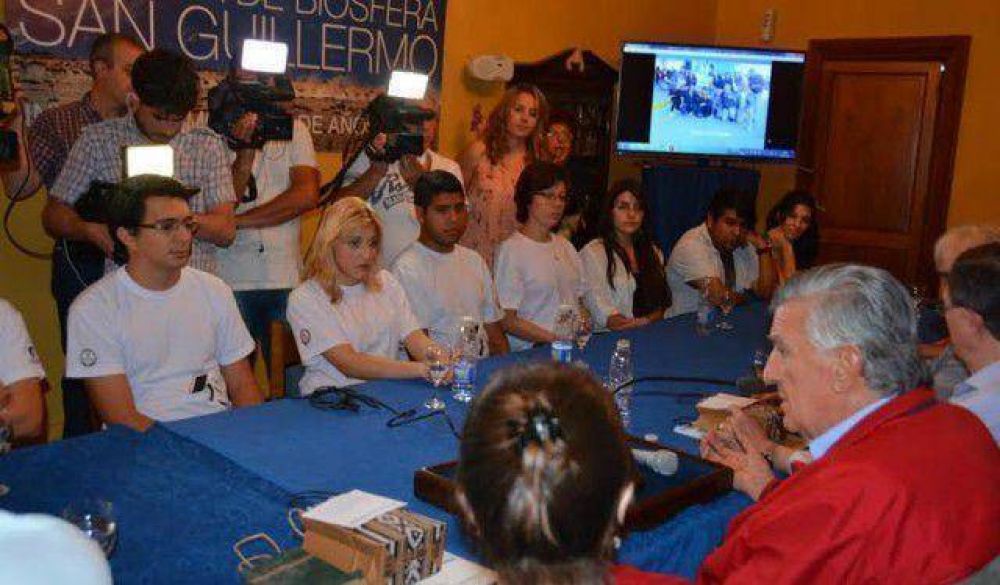 Expusieron en Colombia sobre tecnolog�as y fueron recibidos por Gioja