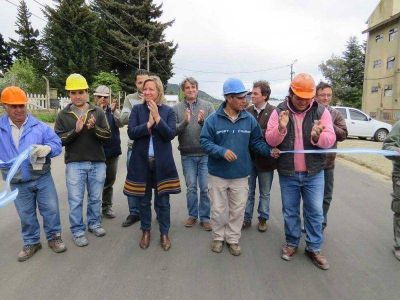 Inauguran 20 cuadras de asfalto en la zona c�ntrica