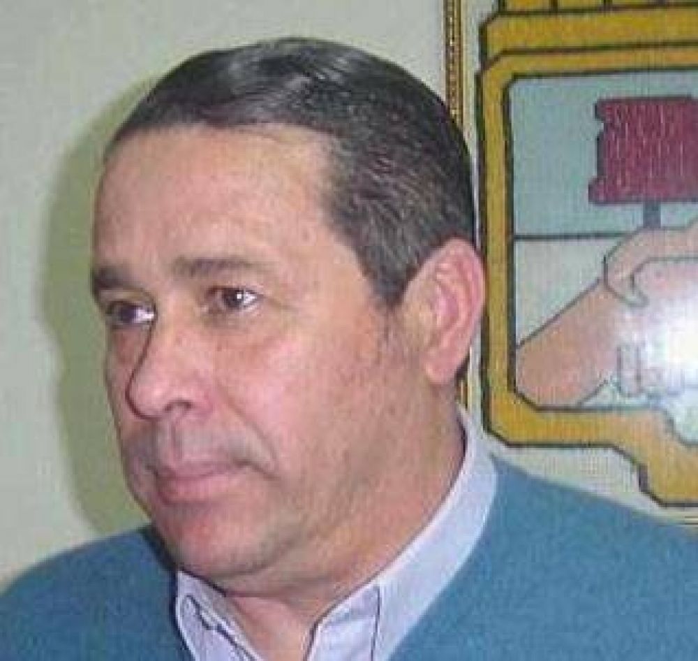 �Camau hizo un curso de aprendizaje en pol�tica, pero le falta participaci�n en la acci�n partidaria�