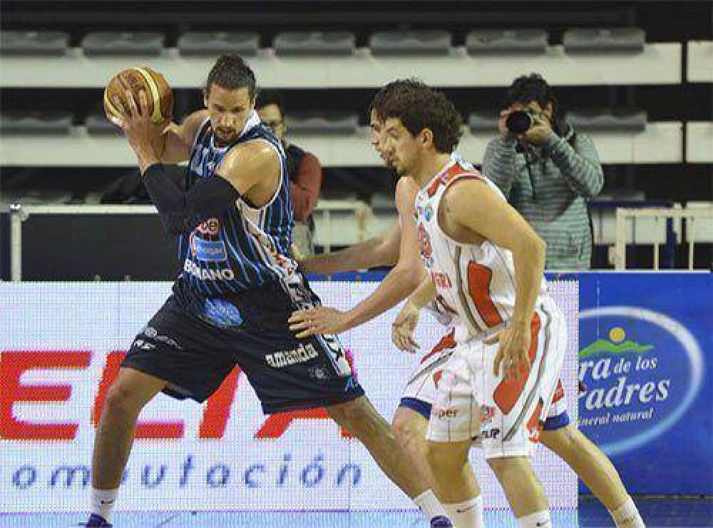 Amplia victoria de Pe�arol ante Ciclista