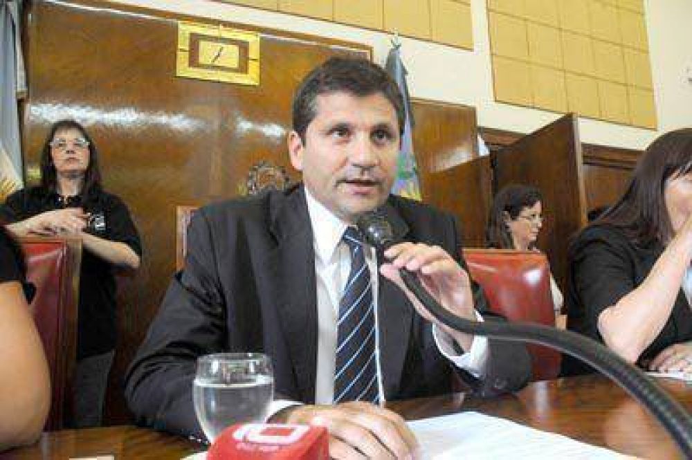 Ciano afirm� que �si no se aprueba la polic�a local uno piensa que hay razones pol�ticas�