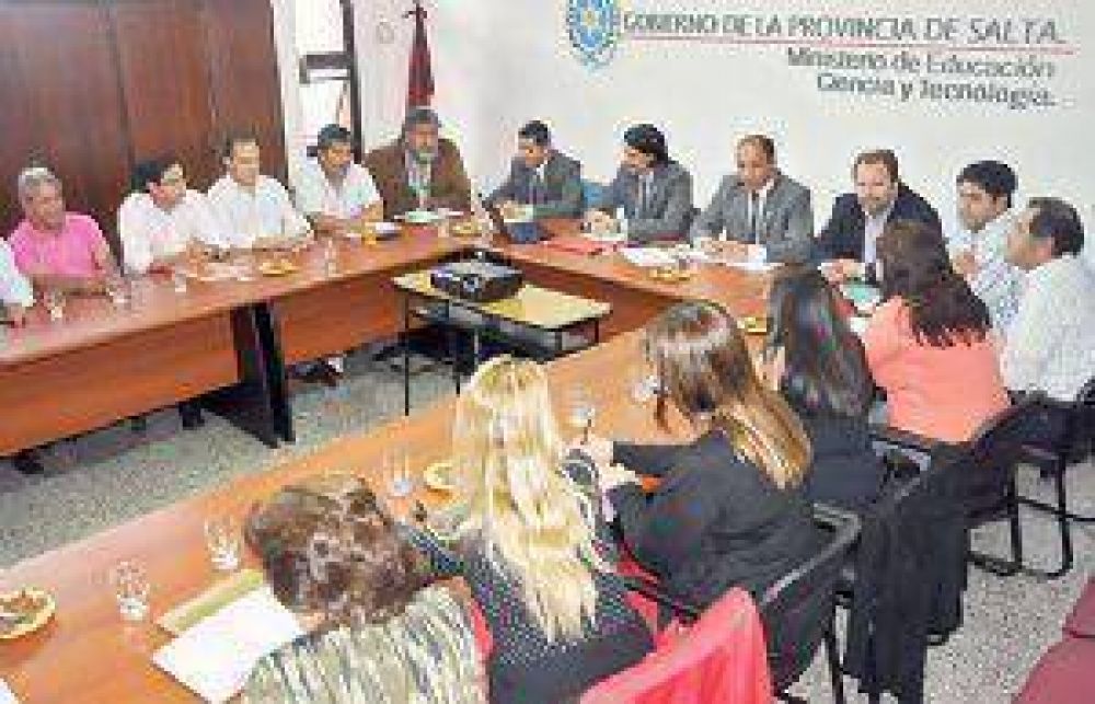 La Intergremial docente rechaz� los $1400 extra salariales y se reunir� nuevamente el viernes
