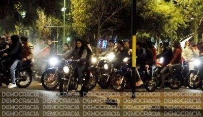 Las bandas motorizadas se siguen adue�ando de las calles juninenses