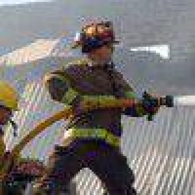 Se incendi� un galp�n de electrodom�sticos en Villa �ngela