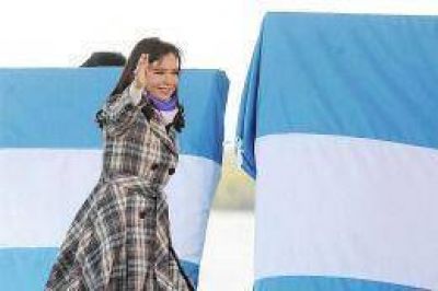 A siete a�os de su elecci�n, la Presidenta mantiene una aprobaci�n del 40%