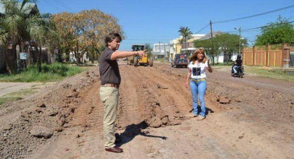 Municipio inspeccion� el avance del enripiado en la avenida Italia