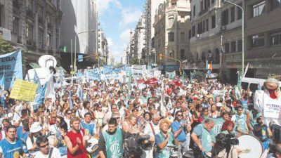El Gobierno no dar� bono de fin de a�o y denuncia presi�n para reabrir paritarias