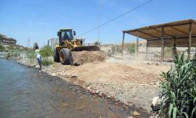 Usaron tierra de la Ruta del Sol para obras en el r�o