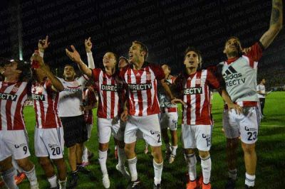 A pincharle el invicto a River para dar el primer paso copero    
