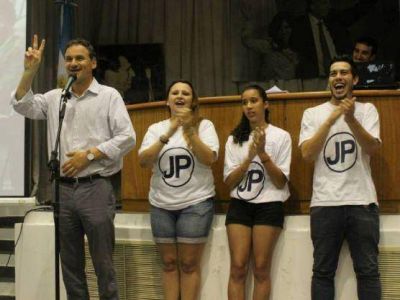 Con la presencia de los hermanos Bruera, el PJ local record� a N�stor Kirchner