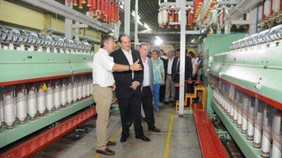 �Hay que cuidar el empleo y estar a la par de los industriales�