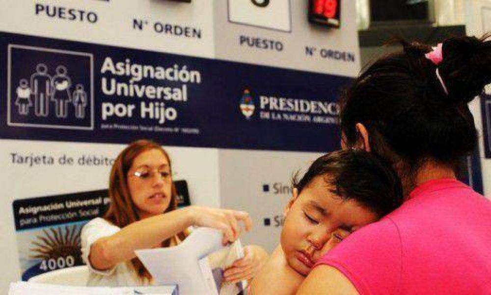 M�s de 277.000 ni�os y adolescentes cordobeses son beneficiarios de AUH