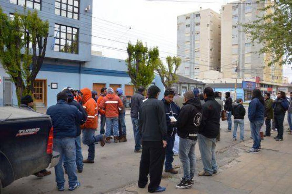Persiste el reclamo por el traspaso de contratistas de Petrobras