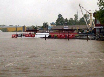 Alerta roja en Luj�n por fuerte crecida del R�o