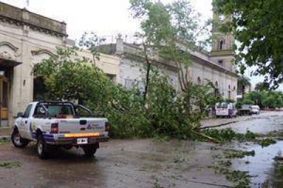 Ya son m�s de 1000 los evacuados por el temporal