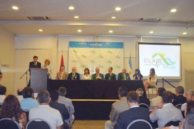 Bioingenieros y cient�ficos reunidos en Paran� por el Congreso Latinoamericano de Ingenier�a Biom�dica