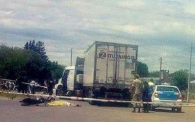 Motociclista muri� al chocar contra un cami�n en Gualeguay