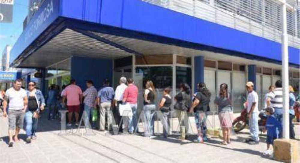 Se pagan salarios con tramo final del aumento fijado por el PEP