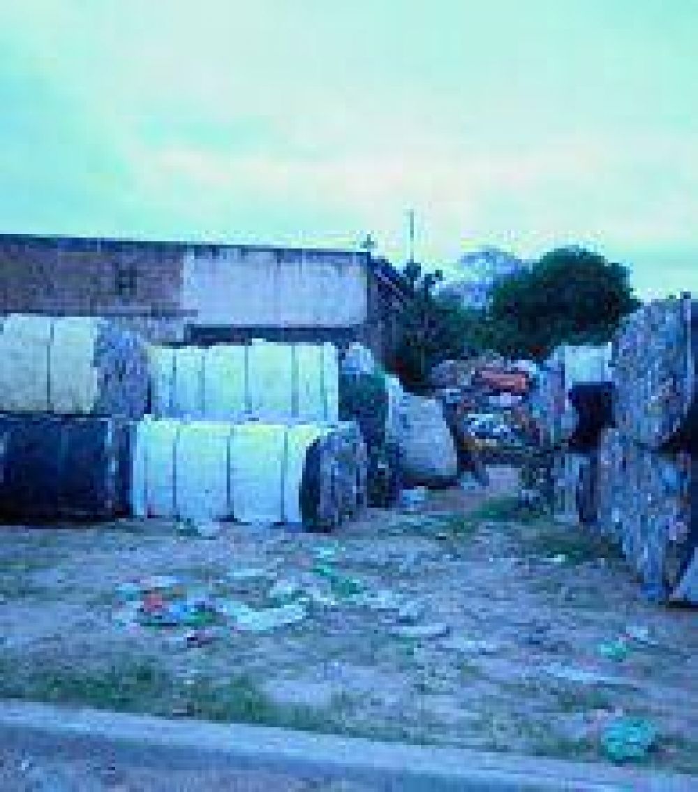 Ordenan el traslado de recicladero
