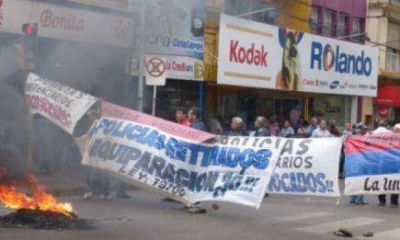 Reclamo de Polic�as Retirados: �No vemos motivo para que contin�en con esta actitud�