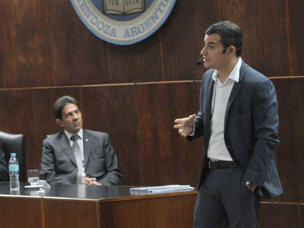 Galuccio vaticin� grandes inversiones para Mendoza