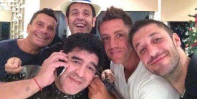 Maradona festeja su cumplea�os en Dubai mientras su imagen p�blica se degrada
