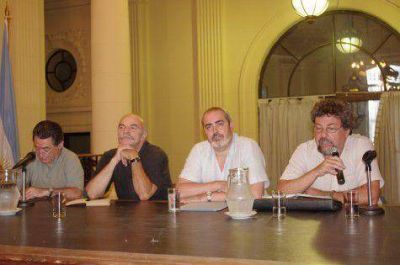 Acusan a Macri de intentar quedarse con sede del Ciudad