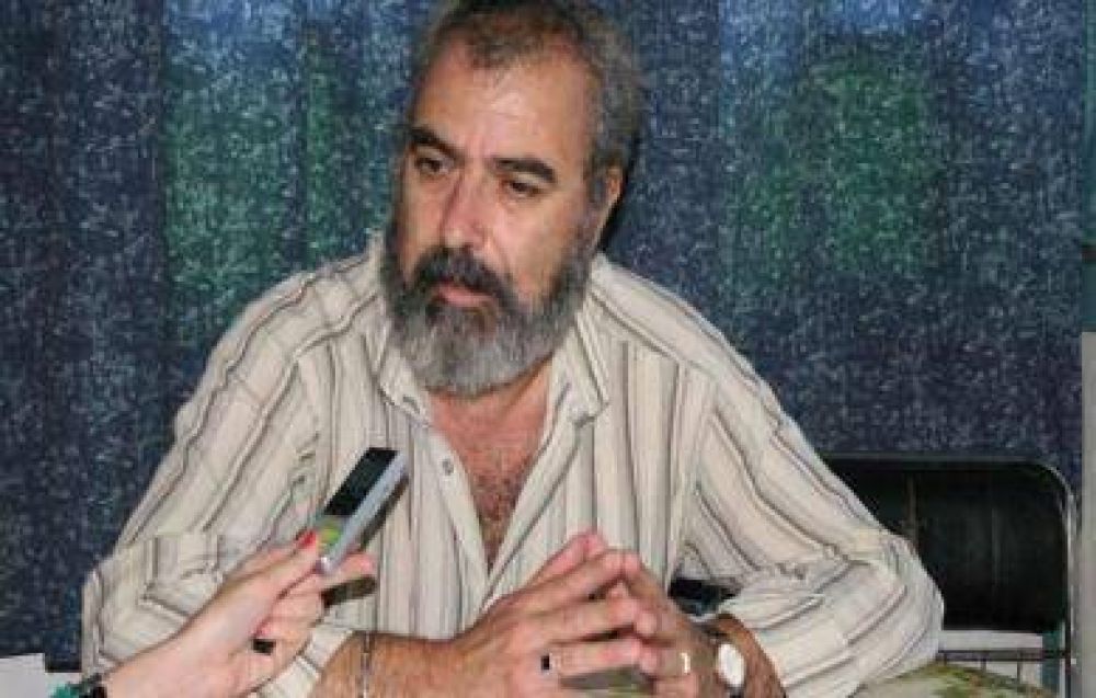 ﻿Los municipales aceptaron el ofrecimiento del Ejecutivo y recibir�n un bono de 1.800 pesos