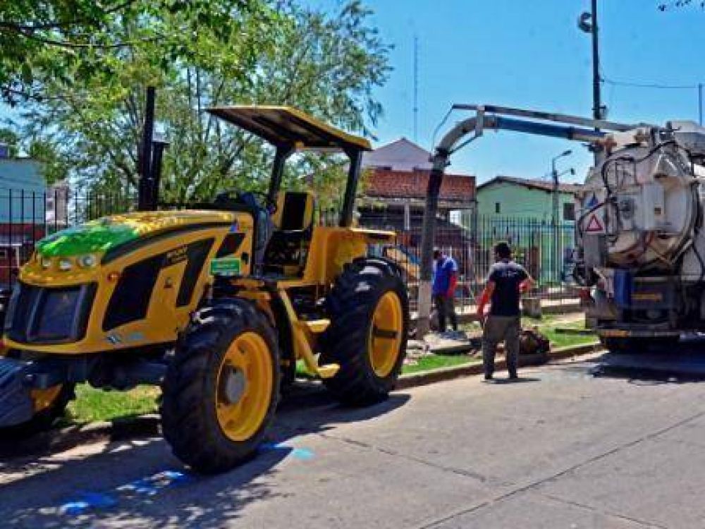 El Municipio de San Fernando adquiri� un potente tractor para limpieza hidr�ulica 