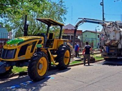 El Municipio de San Fernando adquiri� un potente tractor para limpieza hidr�ulica 