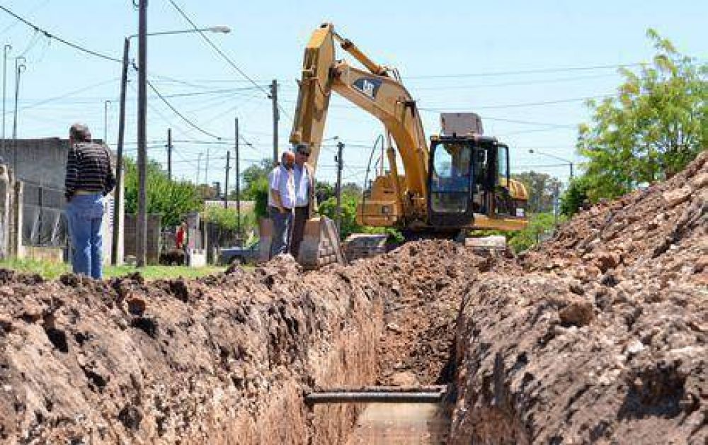 Comenz� la construcci�n del conducto pluvial sobre calle Necochea