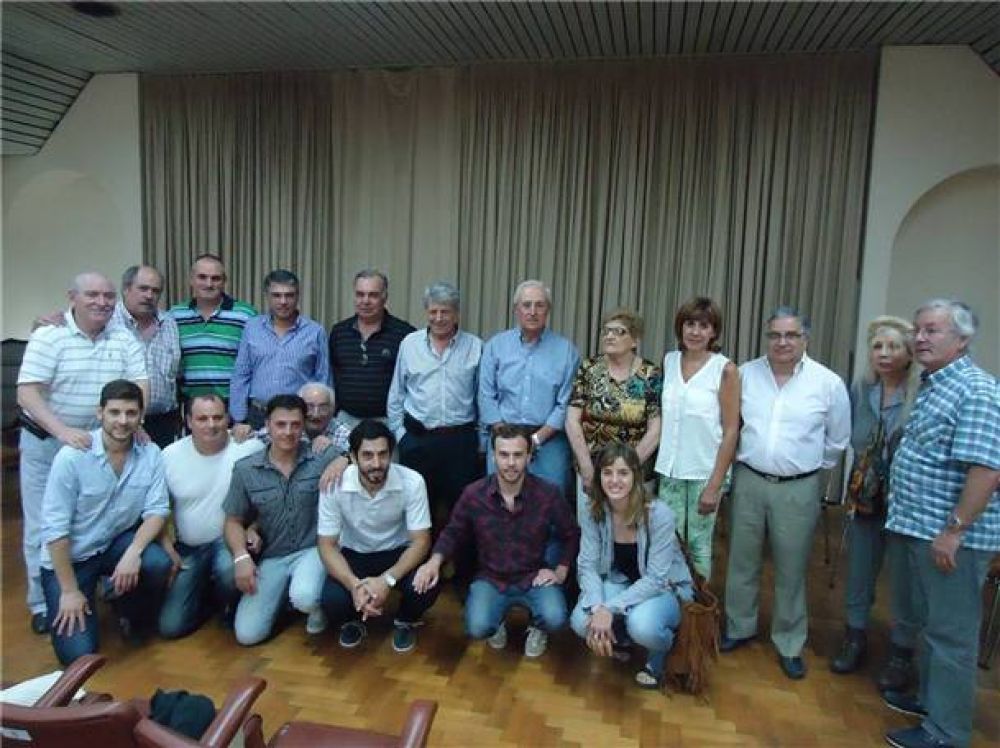 Juan Emilio Colombo contin�a en la presidencia de la C�mara Comercial