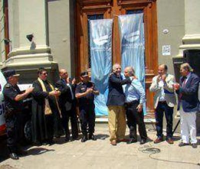 Granados entreg� patrulleros y realiz� anuncios  