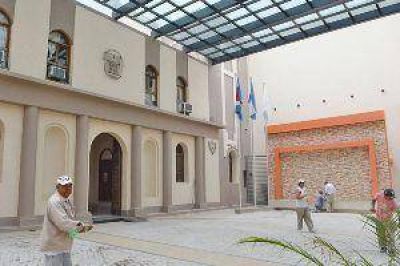 Santiago inicia hoy nueva etapa institucional con la asunci�n de 26 intendentes